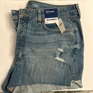 Old Navy distressed denim short with button front closure